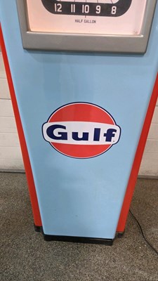Lot 89 - GULF SUPER REPRODUCTION PETROL PUMP