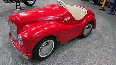 Lot 63 - AUSTIN J40 PEDAL CAR