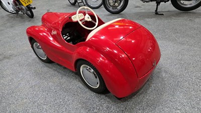 Lot 63 - AUSTIN J40 PEDAL CAR