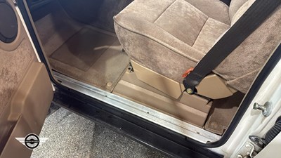 Lot 578 - 1991 LAND ROVER RANGE ROVER VOGUE EFI