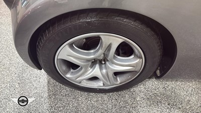 Lot 698 - 1997 RENAULT SPORT SPIDER