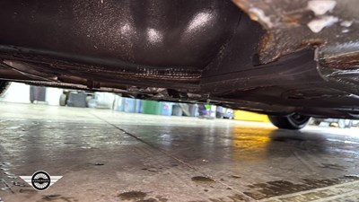 Lot 28 - 1995 BMW 323I AUTO