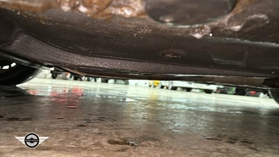 Lot 28 - 1995 BMW 323I AUTO