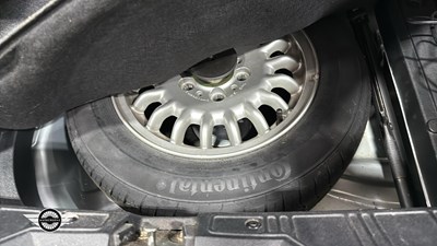 Lot 28 - 1995 BMW 323I AUTO