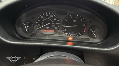 Lot 28 - 1995 BMW 323I AUTO