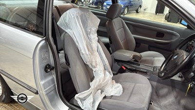 Lot 28 - 1995 BMW 323I AUTO