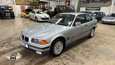 Lot 28 - 1995 BMW 323I AUTO