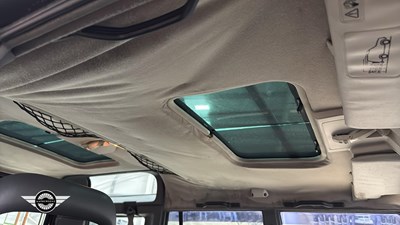Lot 32 - 1998 LAND ROVER DISCOVERY V8I A
