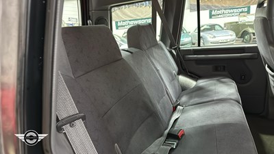 Lot 32 - 1998 LAND ROVER DISCOVERY V8I A