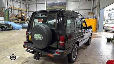 Lot 32 - 1998 LAND ROVER DISCOVERY V8I A