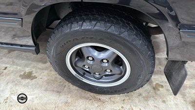 Lot 32 - 1998 LAND ROVER DISCOVERY V8I A