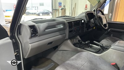 Lot 32 - 1998 LAND ROVER DISCOVERY V8I A