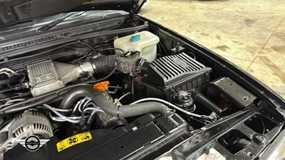 Lot 32 - 1998 LAND ROVER DISCOVERY V8I A