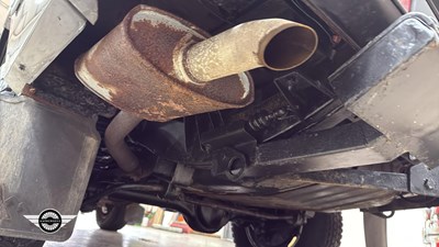 Lot 32 - 1998 LAND ROVER DISCOVERY V8I A