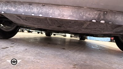 Lot 46 - 1998 BMW 523I SE AUTO