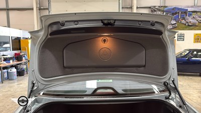 Lot 46 - 1998 BMW 523I SE AUTO