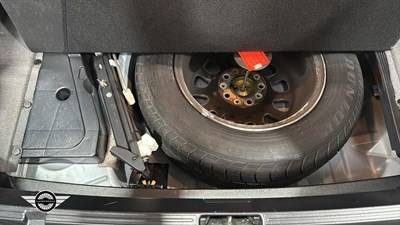 Lot 46 - 1998 BMW 523I SE AUTO