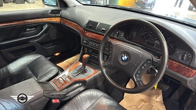 Lot 46 - 1998 BMW 523I SE AUTO