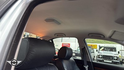 Lot 46 - 1998 BMW 523I SE AUTO