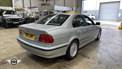 Lot 46 - 1998 BMW 523I SE AUTO
