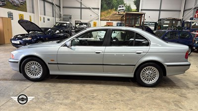 Lot 46 - 1998 BMW 523I SE AUTO