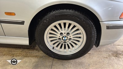 Lot 46 - 1998 BMW 523I SE AUTO