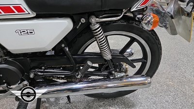 Lot 6 - 1980 YAMAHA RD 125