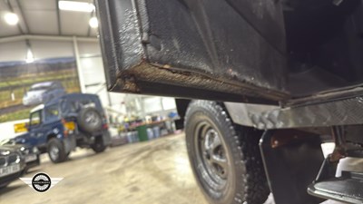 Lot 92 - 1988 LAND ROVER LR 110 V8 SW