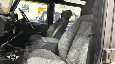 Lot 92 - 1988 LAND ROVER LR 110 V8 SW