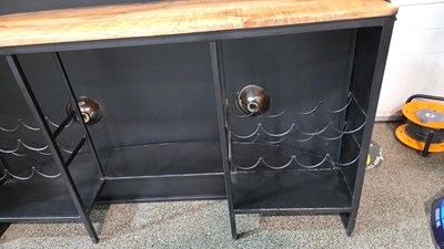 Lot 3 - V W VAN FRONT BAR