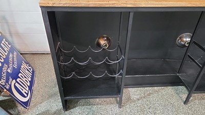 Lot 3 - V W VAN FRONT BAR