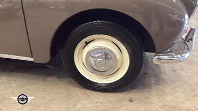 Lot 76 - 1970 MORRIS MINOR