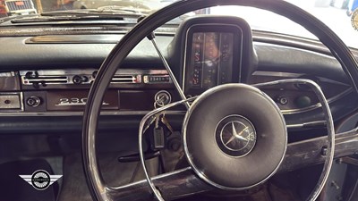 Lot 140 - 1965 MERCEDES 230 S