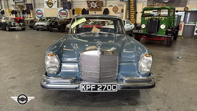 Lot 140 - 1965 MERCEDES 230 S