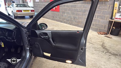 Lot 172 - 2001 VAUXHALL VECTRA SRI 150