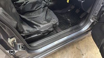 Lot 172 - 2001 VAUXHALL VECTRA SRI 150