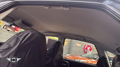 Lot 172 - 2001 VAUXHALL VECTRA SRI 150