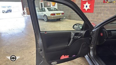 Lot 172 - 2001 VAUXHALL VECTRA SRI 150