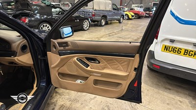 Lot 214 - 1996 BMW 523I SE