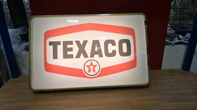 Lot 15 - TEXACO LIGHT UP SIGN 32" X 21"