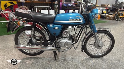 Lot 212 - 1976 SUZUKI