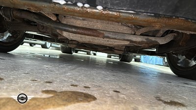 Lot 234 - 2001 MERCEDES SL280 AUTO - V6 DESIGNO