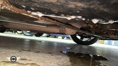 Lot 234 - 2001 MERCEDES SL280 AUTO - V6 DESIGNO