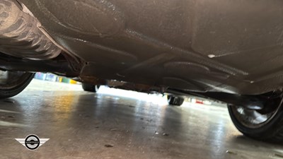 Lot 234 - 2001 MERCEDES SL280 AUTO - V6 DESIGNO