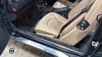 Lot 234 - 2001 MERCEDES SL280 AUTO - V6 DESIGNO