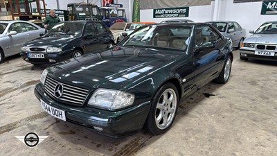 Lot 234 - 2001 MERCEDES SL280 AUTO - V6 DESIGNO