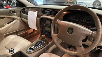 Lot 266 - 2003 JAGUAR S-TYPE V6 AUTO