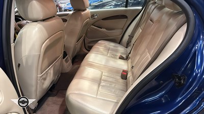 Lot 266 - 2003 JAGUAR S-TYPE V6 AUTO