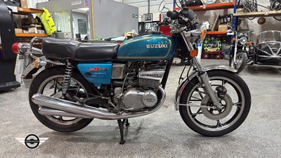 Lot 270 - 1976 SUZUKI GT380
