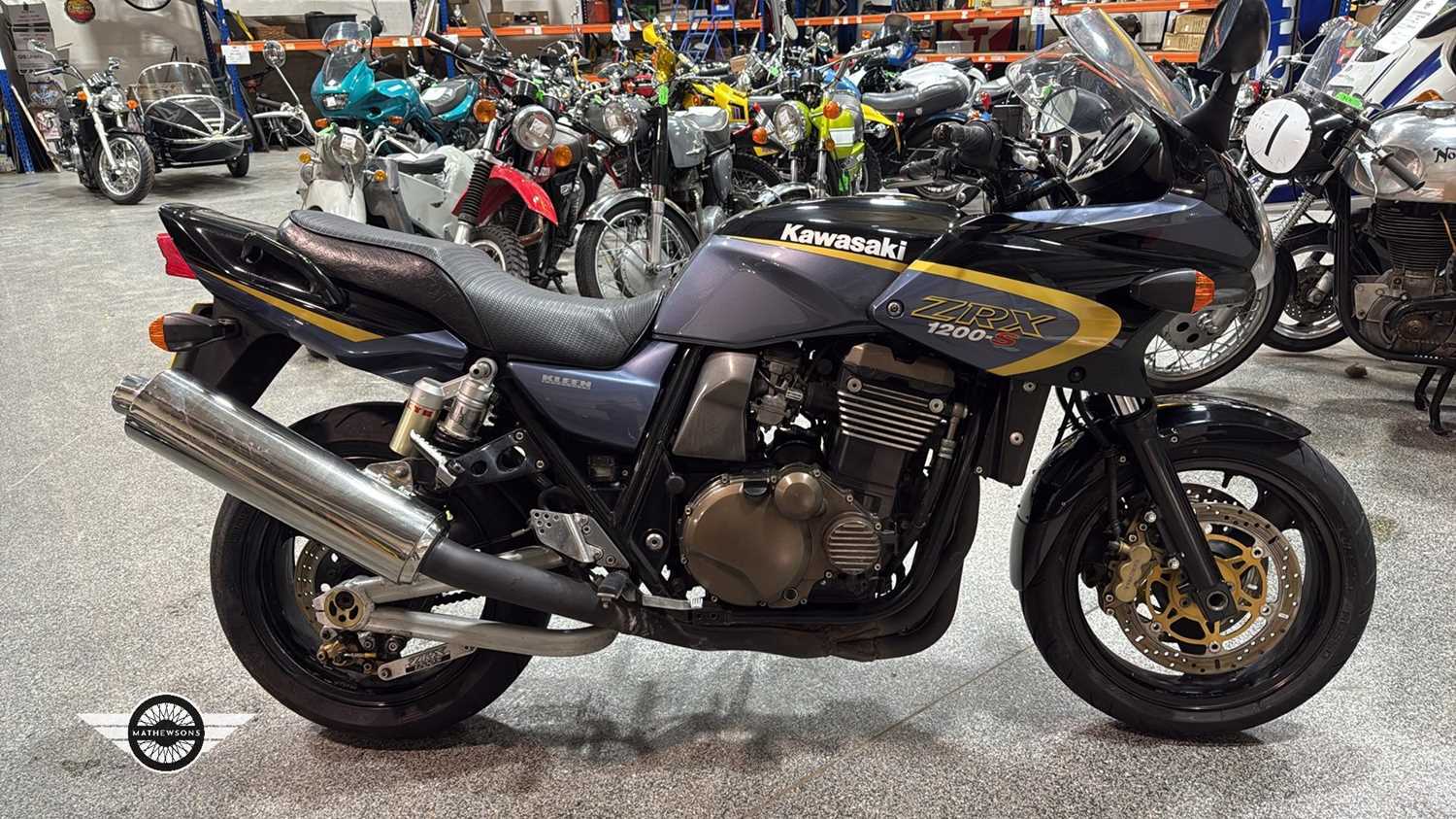 Lot 48 - 2004 KAWASAKI ZR1200-B2P